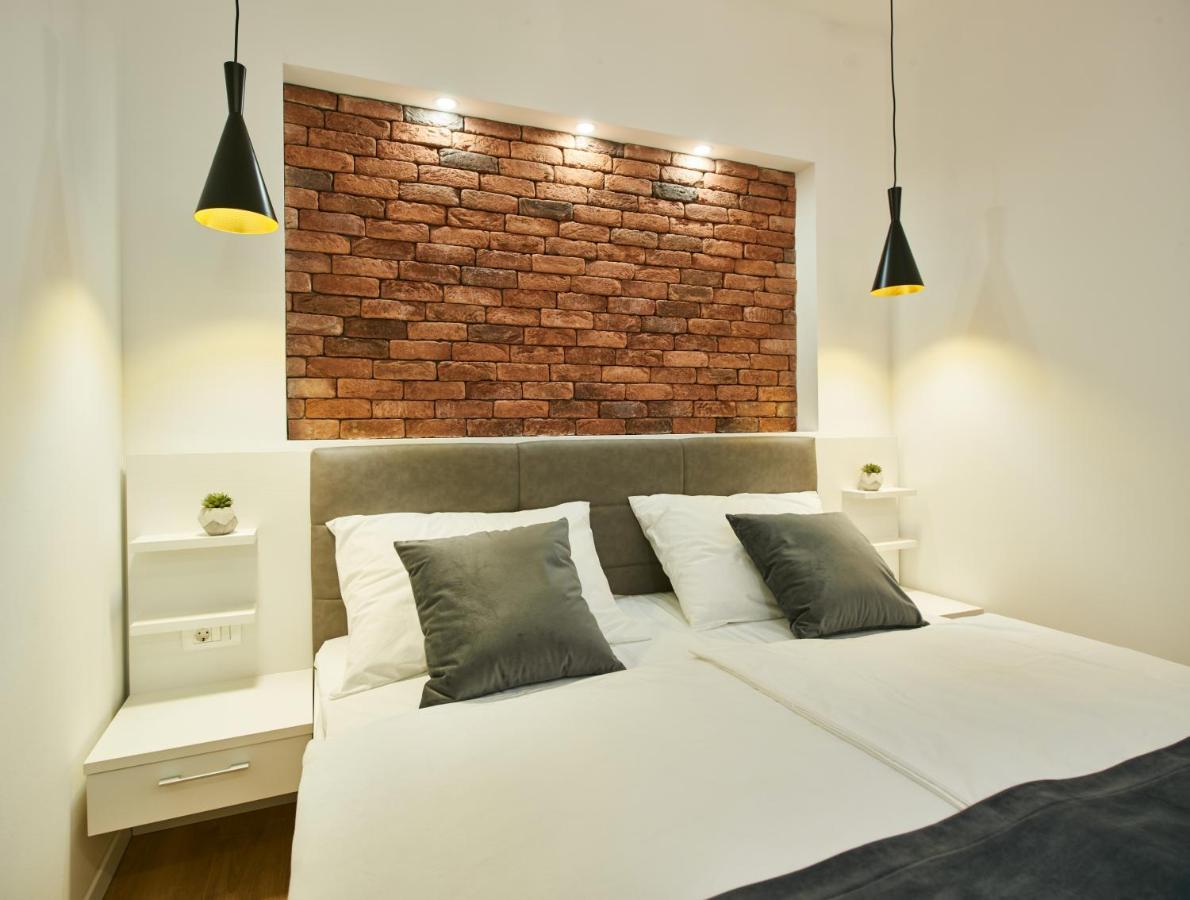 Bed Of Roses Apt 2, Premium, Designer Decorated 자그레브 외부 사진